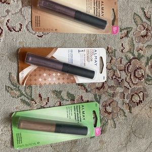 Liquid eye shadow + colour primer